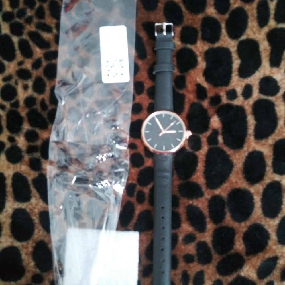 Brand NEW Watch - Picture 5 of 5